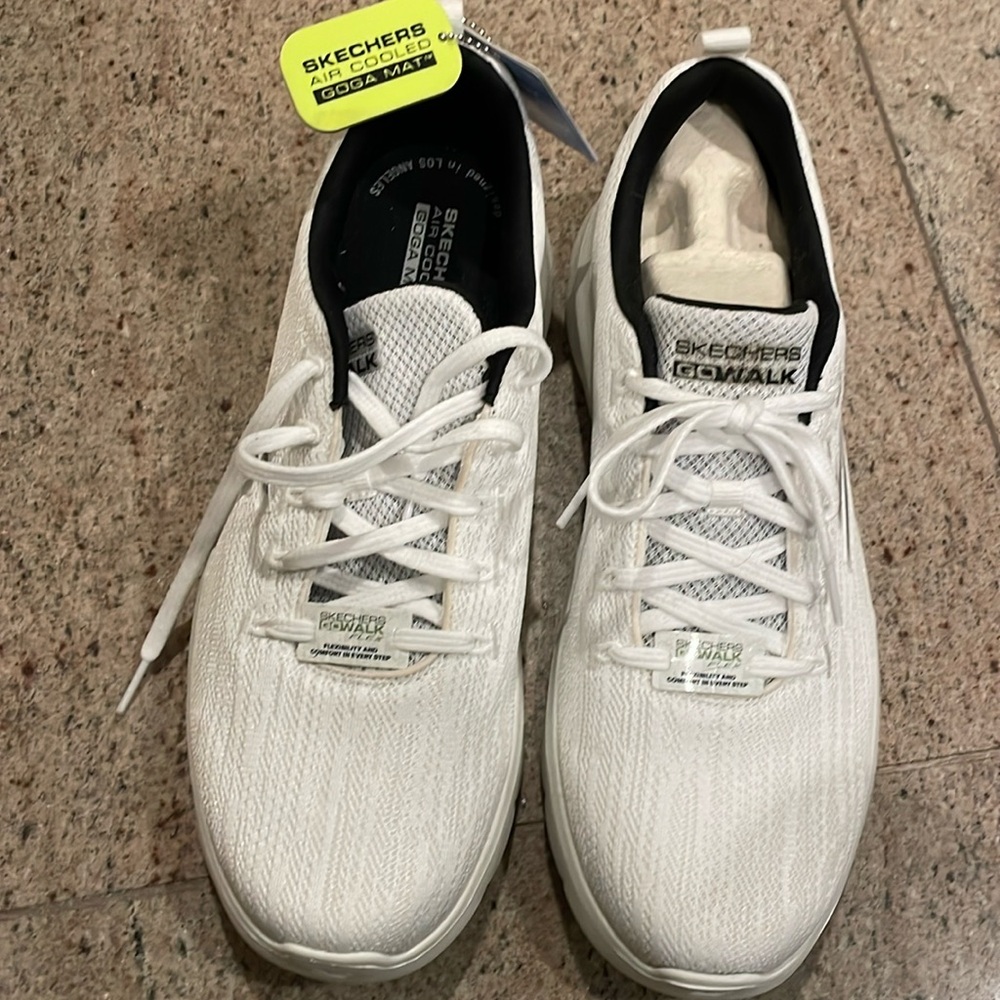 Skechers men’s Go Walk sneaker